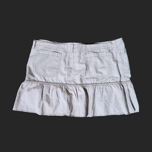 American Eagle White Jeans Mini Ruffle Vintage Retro Button Snap Skirt Size 14 - Picture 2 of 3